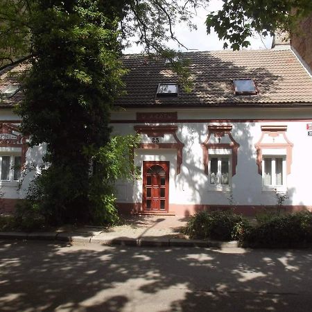 Pension U akátu Praha Bagian luar foto