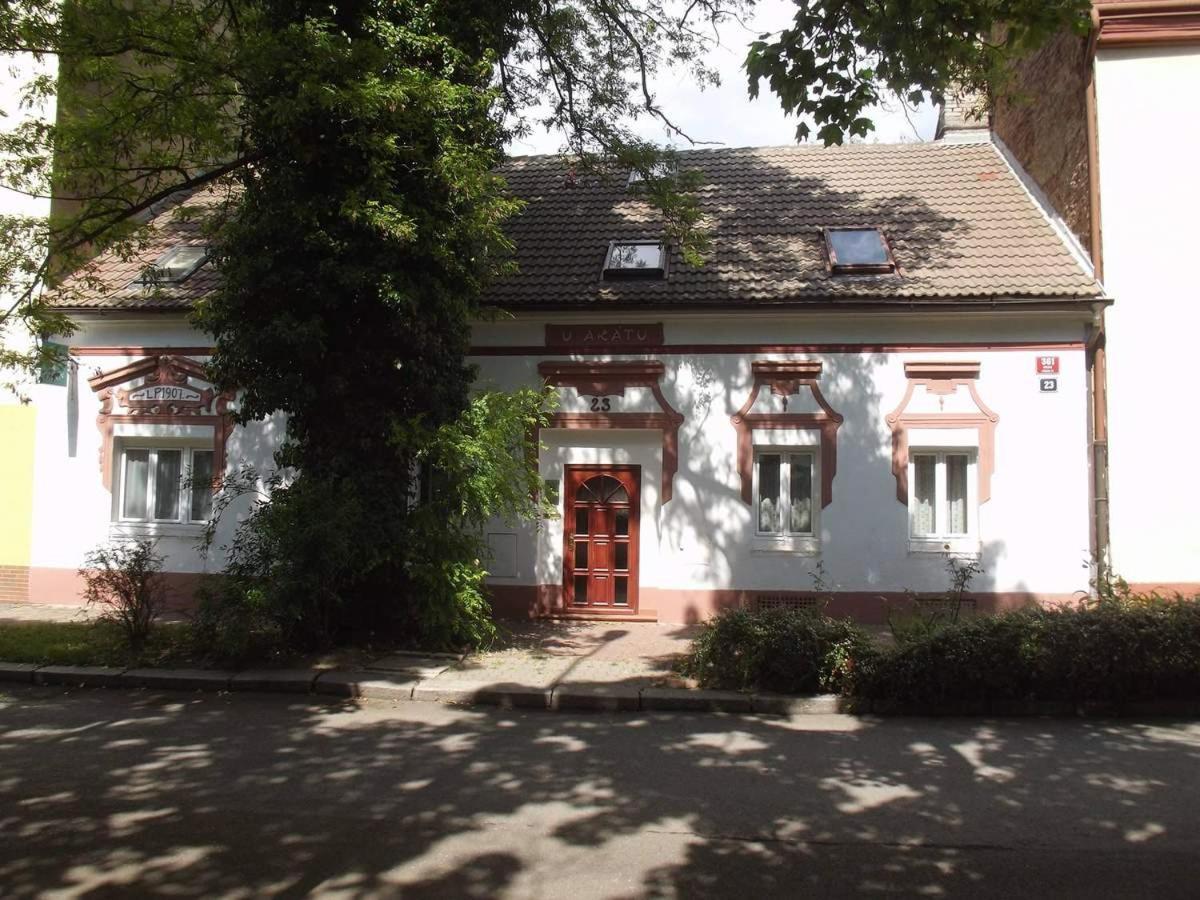 Pension U akátu Praha Bagian luar foto